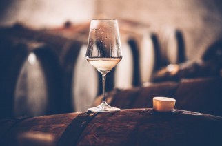 Điều gì làm cho rượu vang trắng có giá trị lâu đời?